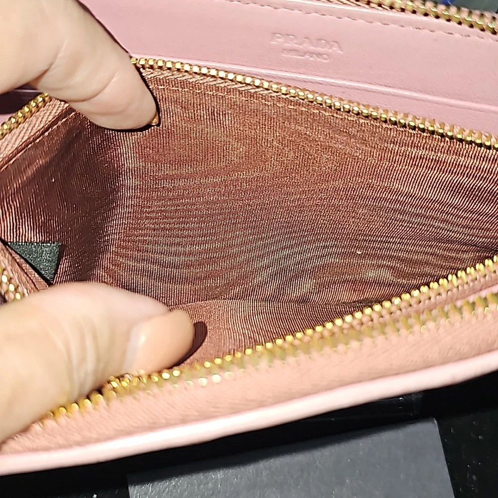 Prada Nappa Gaufre Round Zipper Long Wallet Pink - Picture 5 of 6